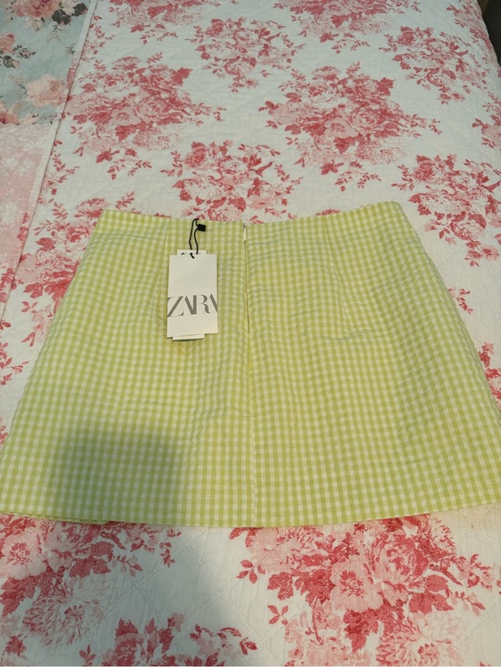 Zara Dresses & Skirts - Zara Lime Gingham Waist Mini Skirt